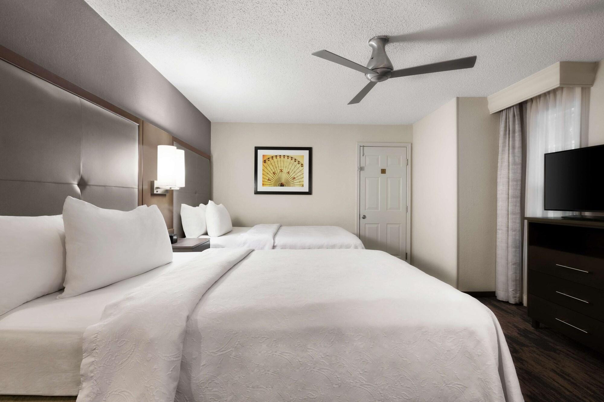 Addison Suites Екстериор снимка
