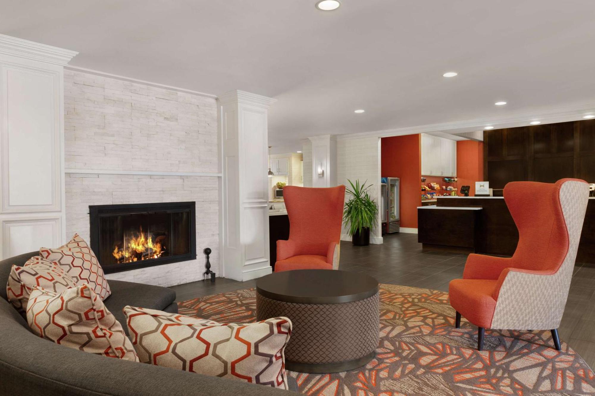 Addison Suites Екстериор снимка