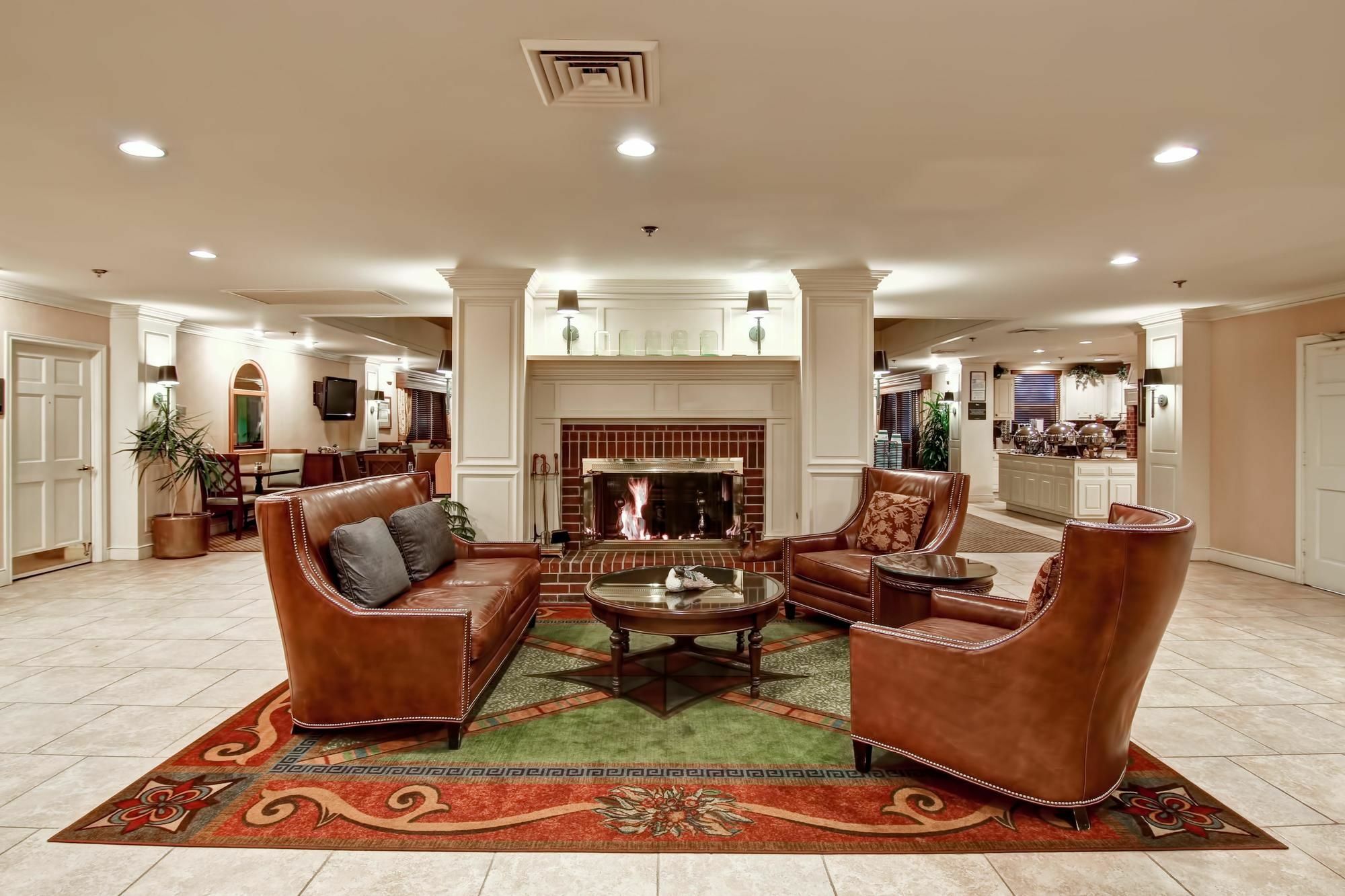 Addison Suites Екстериор снимка